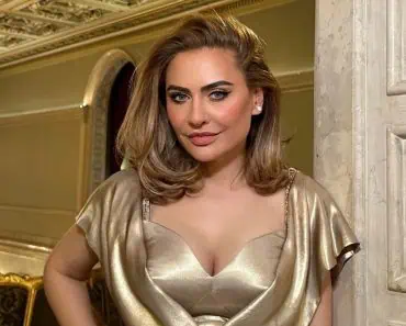 Ce ar face Adina Buzatu dacă ar mai avea 20 de ani? Regretele care o macină pe vedetă: „A devenit un stil de viață, nu o pedeapsă” Ce ar face Adina Buzatu dacă ar mai avea 20 de ani? Regretele care o macină pe vedetă: „A devenit un stil de viață, nu o pedeapsă”