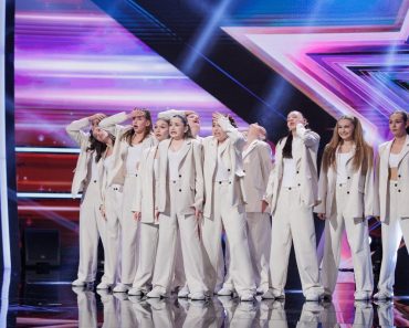 Re-Born câștigă Românii au Talent sezonul 16! Grupul de dansatoare pleacă acasă cu 120.000 de euro Re-Born câștigă Românii au Talent sezonul 16! Grupul de dansatoare pleacă acasă cu 120.000 de euro