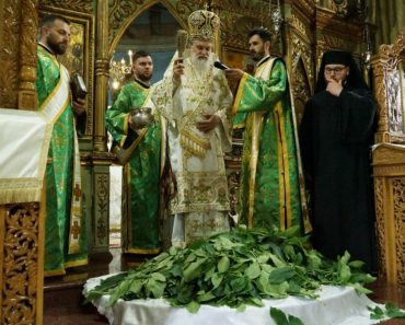 Cui trebuie să-i urezi „La mulți ani” de sărbătoarea Rusaliilor? Românii care își celebrează ziua de nume