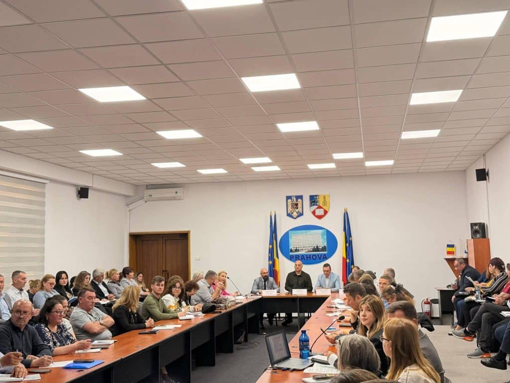 Prefectul Daniel Nicodim cere primarilor să îi pună la muncă pe cei condamnați cu suspendare: „Munca în folosul comunității trebuie să devină o realitate vizibilă în Prahova”