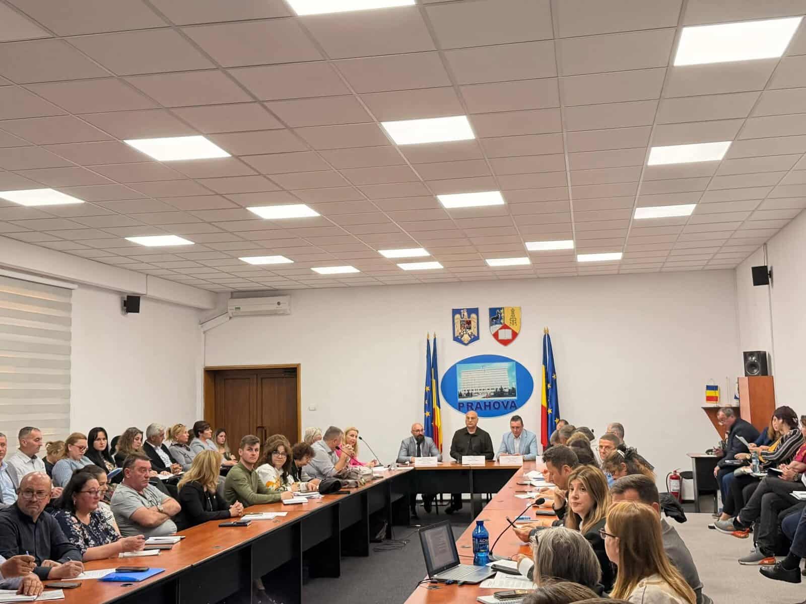 Prefectul Daniel Nicodim cere primarilor să îi pună la muncă pe cei condamnați cu suspendare: „Munca în folosul comunității trebuie să devină o realitate vizibilă în Prahova”