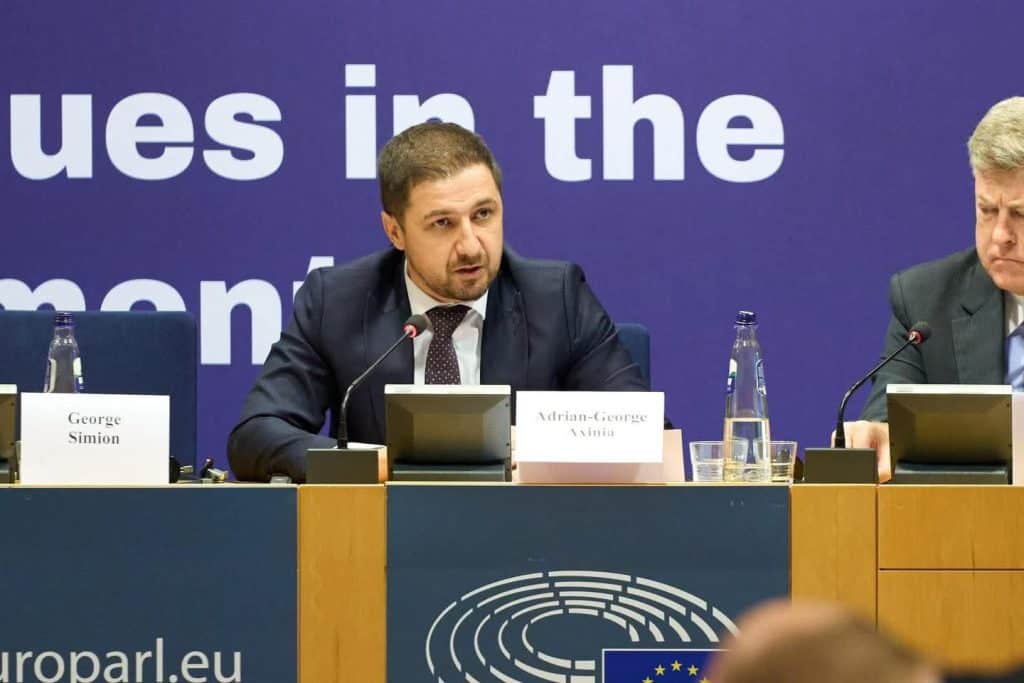 Adrian Axinia, europarlamentar AUR: „Moștenirea lui Ilie: Trei trimestre consecutive de scădere economică”