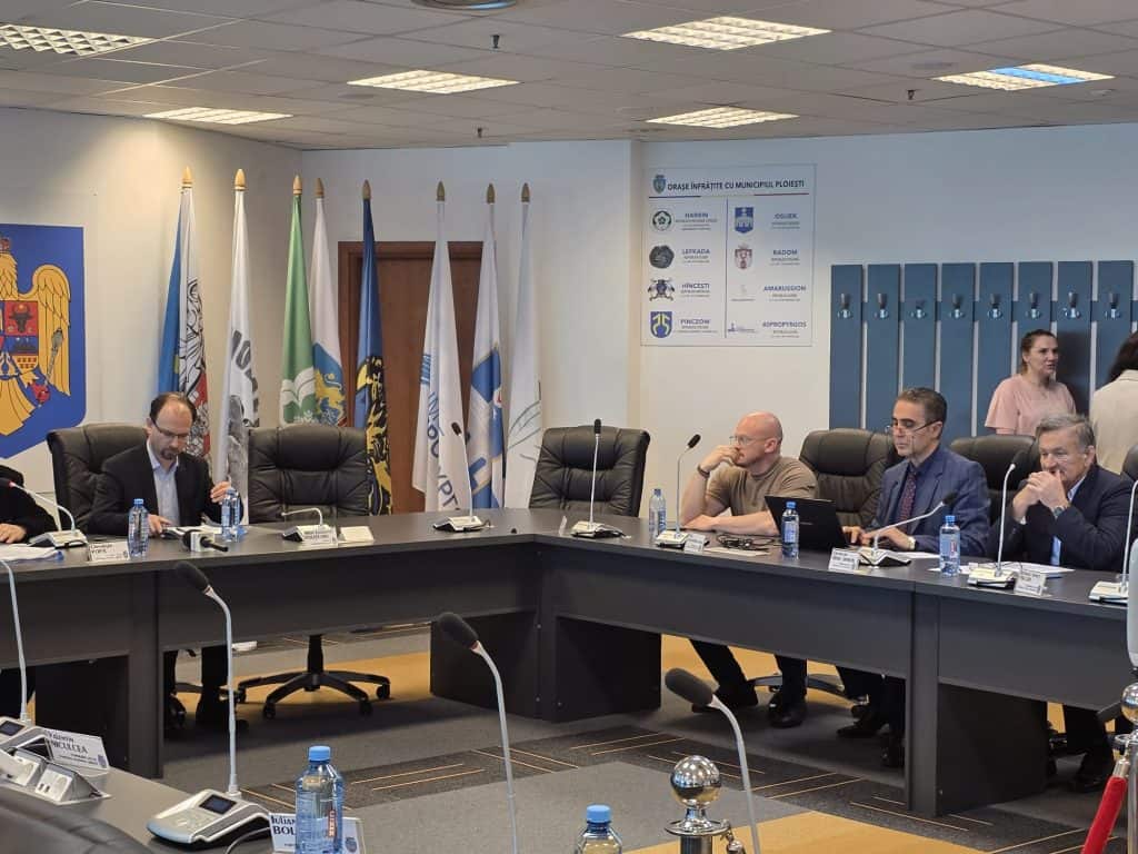 Ședință cu scandal la Consiliul Local: Reorganizarea Direcției Economice a încins spiritele. Gheorghe Sîrbu (PSD): Să desființăm postul de director de la Comunicare, nu de la Economic