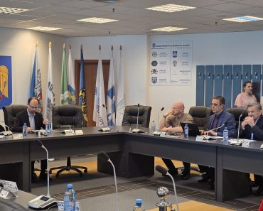 Ședință cu scandal la Consiliul Local: Reorganizarea Direcției Economice a încins spiritele. Gheorghe Sîrbu (PSD): Să desființăm postul de director de la Comunicare, nu de la Economic