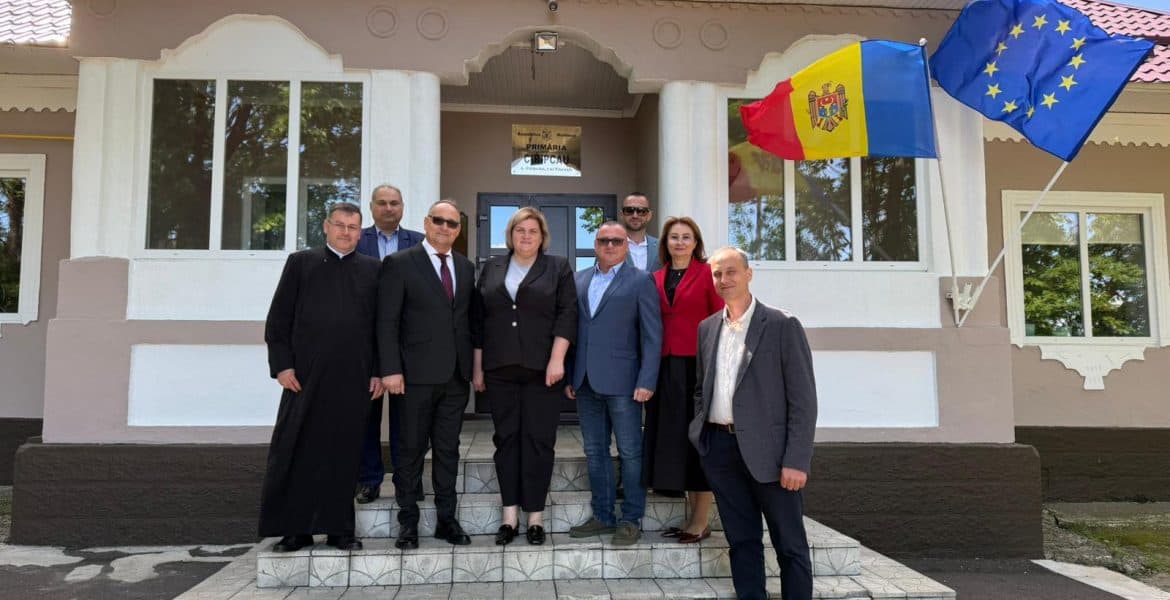 „O singură inimă, o singură limbă, o singură patrie!” – Cocorăștii Colț și Cîripcău au semnat acordul de înfrățire