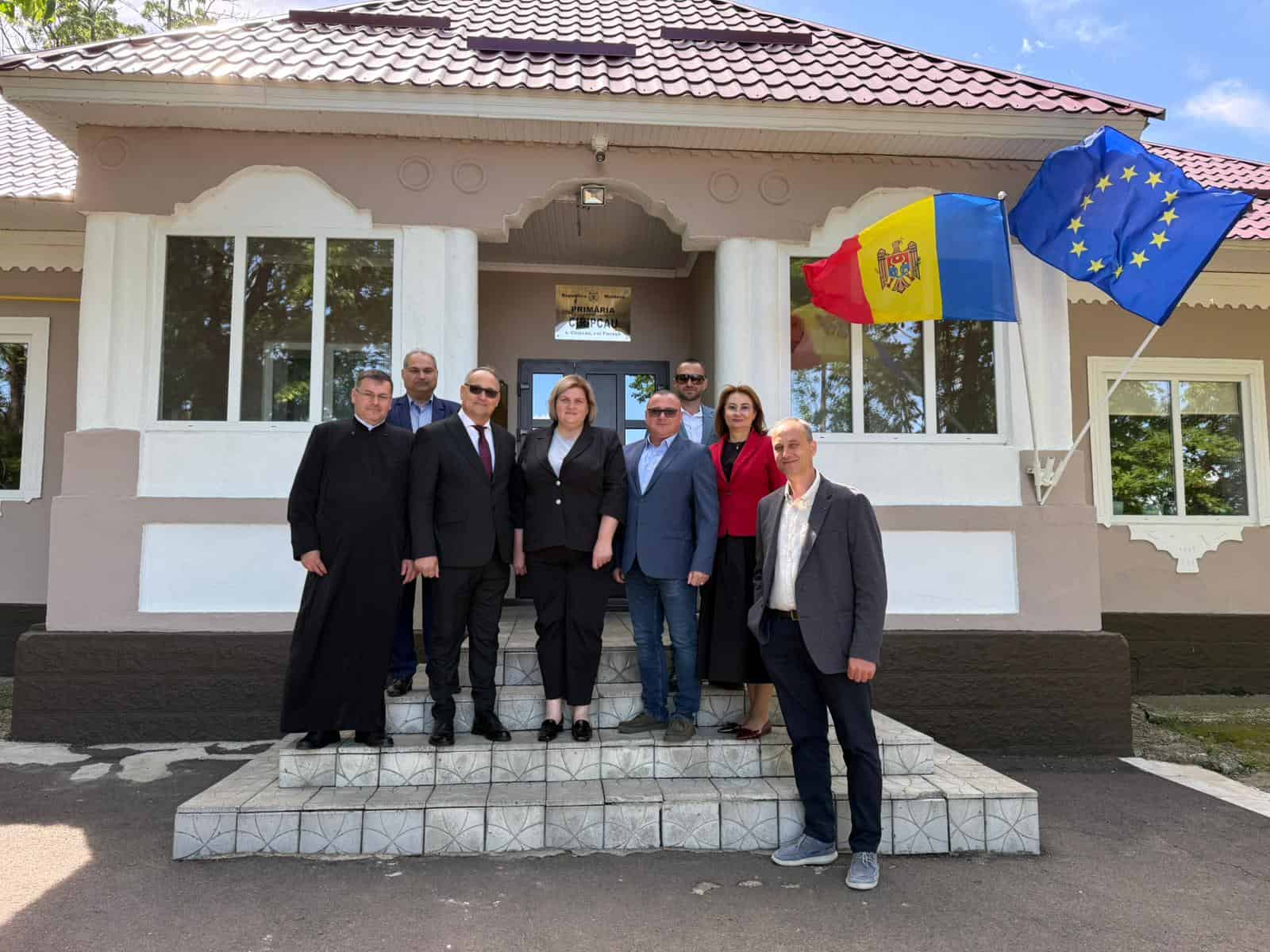„O singură inimă, o singură limbă, o singură patrie!” – Cocorăștii Colț și Cîripcău au semnat acordul de înfrățire