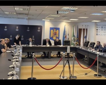 Ploieștiul împrumută până la 36 de milioane de euro de la Banca Europeană de Investiții, pentru cumpărarea a 20 de tramvaie