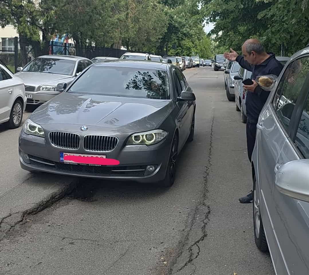 VIDEO: În Ploiești, ca la Monaco. Groapa care TE ÎNGHITE. Strada Minerva nu e bună de RoDrift? VIDEO: În Ploiești, ca la Monaco. Groapa care TE ÎNGHITE. Strada Minerva nu e bună de RoDrift?