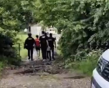 O copilă de 12 ani din Câmpina, agresată sexual de un bărbat de 42 de ani O copilă de 12 ani din Câmpina, agresată sexual de un bărbat de 42 de ani