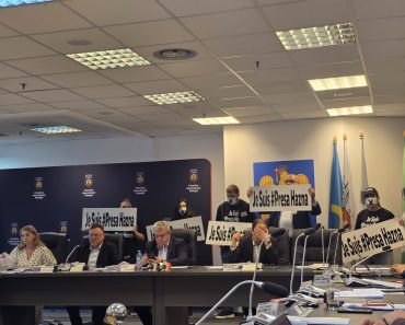 Chintă spartă! Polițeanu, criticat dur în problema păcănelelor. Consilierul Mihai Apostolache: Vă prezentați total nepregătit! Chintă spartă! Polițeanu, criticat dur în problema păcănelelor. Consilierul Mihai Apostolache: Vă prezentați total nepregătit!