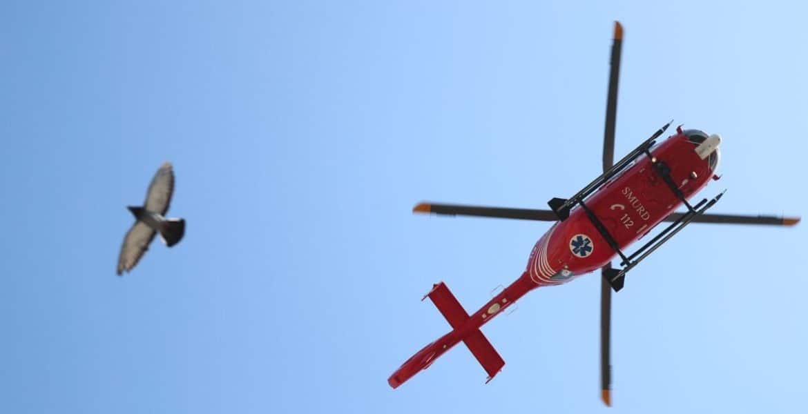 Incident șocant în Gara Bușteni! Un tânăr în vârstă de 21 de ani s-a electrocutat, după ce s-a urcat pe un tren