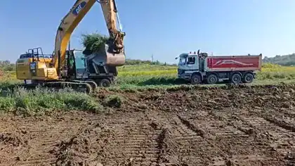 Mormânt vechi de circa 5.000 de ani, descoperit la Băicoi, pe şantierul unui pasaj suprateran peste DN 1