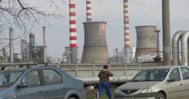 Aer curat în Ploiești după închiderea rafinăriei Lukoil. Toți senzorii sunt „pe verde”! Garda de Mediu măsluia măsurătorile când funcționa rafinăria?