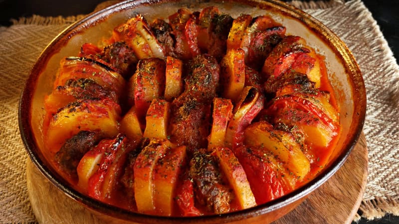 Musaca de vită cu legume – Rețeta rapidă și savuroasă