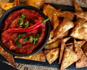 Salsa de legume pentru nachos – Rețeta ușoară și savuroasă Salsa de legume pentru nachos – Rețeta ușoară și savuroasă