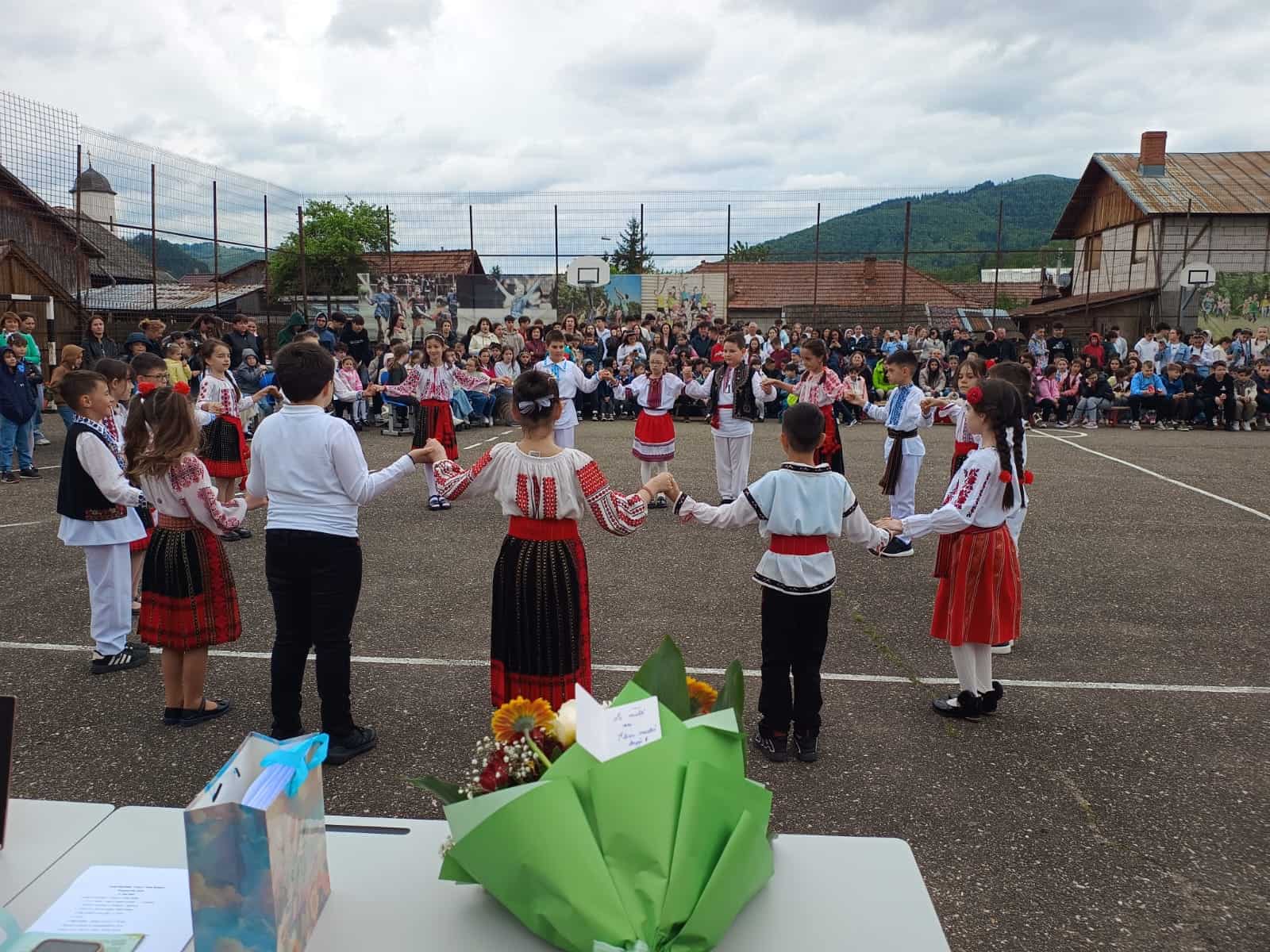 Primăria Valea Doftanei: Astăzi celebrăm împreună Ziua Școlii Primăria Valea Doftanei: Astăzi celebrăm împreună Ziua Școlii