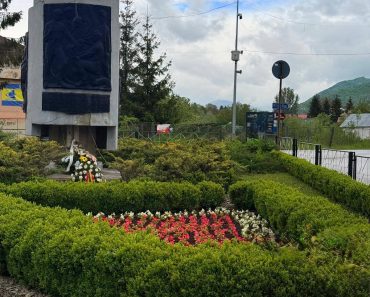 Primăria Valea Doftanei: Astăzi am adus un omagiu eroilor neamului prin depunerea de coroane