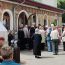 Primele imagini de la înmormântarea Sandei Țăranu, „Vocea de aur” a TVR. Își va dormi somnul de veci alături de marea dragoste. Ce scrie pe coroana depusă de sora ei