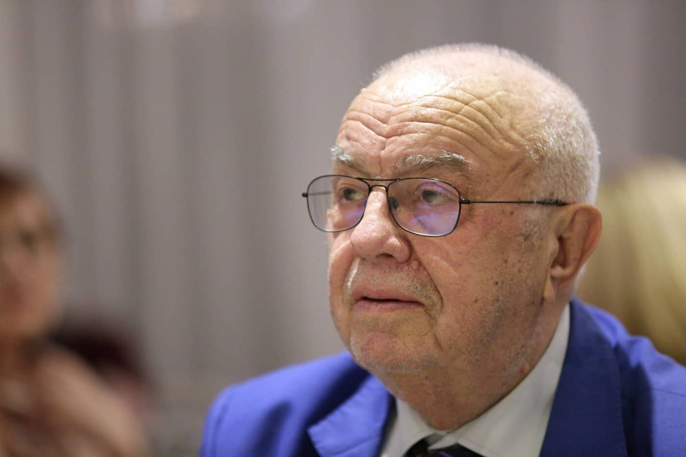 Alexandru Arșinel ar fi împlinit astăzi 87 de ani. Destinul impresionant al marelui actor. „Cred că atunci m-am îmbolnăvit şi de rinichi. Trăiam din te-miri-ce”