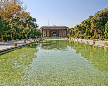 Una dintre cele mai spectaculoase iluzii arhitecturale din lume: Palatul celor 40 de coloane, dintre care doar 20 există