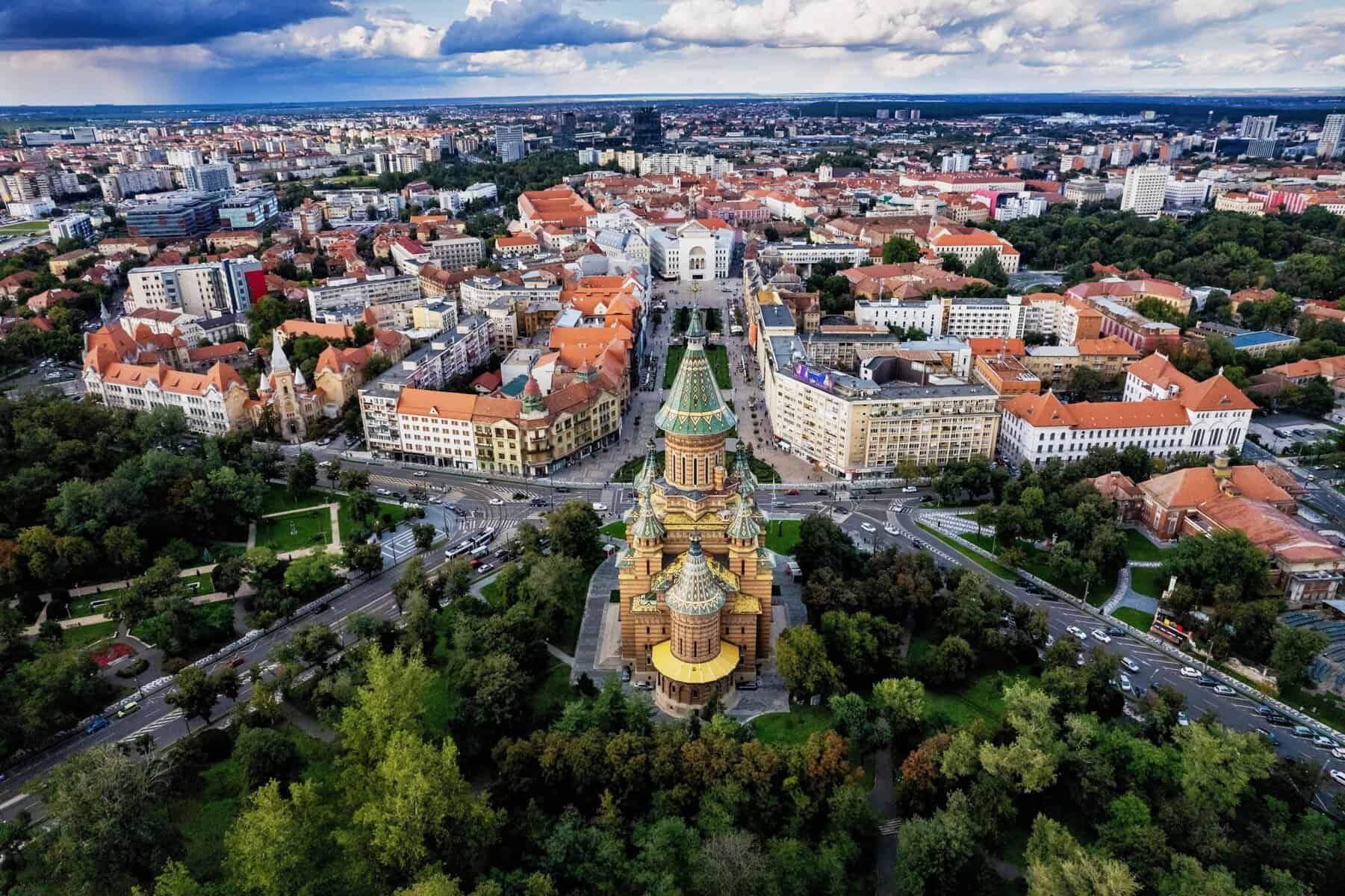 S-a mutat din Cluj în Timișoara și a spus tot ce crede despre cele două orașe: „Am observat diferențe destul de mari” S-a mutat din Cluj în Timișoara și a spus tot ce crede despre cele două orașe: „Am observat diferențe destul de mari”