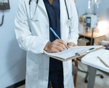 Medic rezident găsit mort în toaleta Spitalului Floreasca! Prima ipoteză luată în calcul de anchetatori Medic rezident găsit mort în toaleta Spitalului Floreasca! Prima ipoteză luată în calcul de anchetatori