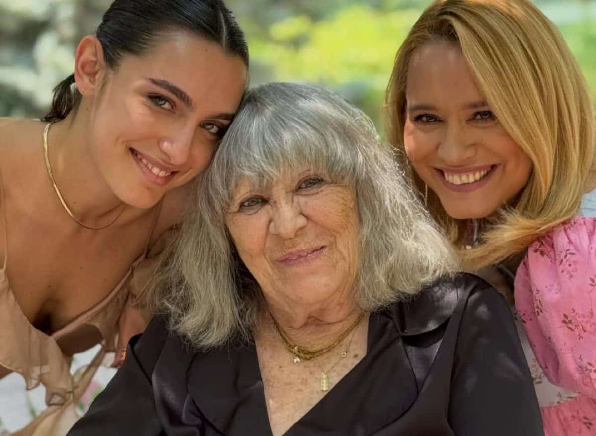 Mama Andreei Esca a împlinit 85 de ani. Vedeta Pro Tv și Alexia Eram, urări emoționante: „Îți mulțumesc pentru tot” Mama Andreei Esca a împlinit 85 de ani. Vedeta Pro Tv și Alexia Eram, urări emoționante: „Îți mulțumesc pentru tot”