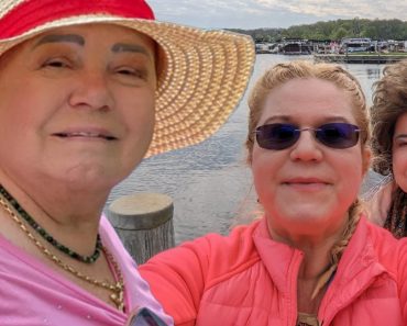 De ce Saveta Bogdan nu-și mai vizitează fiica din America: „Am fost 7 ani la rând!” Ce meserie grea are fata ei și ce îi lasă moștenire? De ce Saveta Bogdan nu-și mai vizitează fiica din America: „Am fost 7 ani la rând!” Ce meserie grea are fata ei și ce îi lasă moștenire?