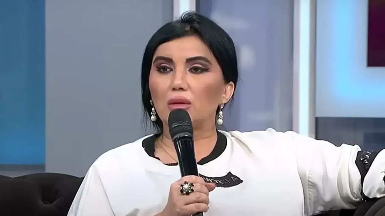 Adriana Bahmuțeanu „dă din casă” și spune ce se întâmplă în pauzele de filmare ale emisiunilor. „Șocant, cutremurător și apocaliptic dacă ați auzi ce se vorbește” Adriana Bahmuțeanu „dă din casă” și spune ce se întâmplă în pauzele de filmare ale emisiunilor. „Șocant, cutremurător și apocaliptic dacă ați auzi ce se vorbește”