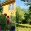 „Sub 60 000 euro n-aș da gospodăria asta“. Prețul cerut pentru o casă cu 3 camere, într-o zonă liniștită, în apropiere de Sinaia