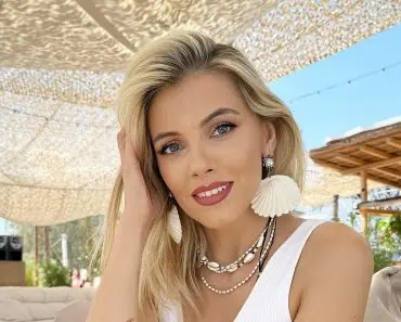 Andreea Ibacka, surprinsă într-o ipostază inedită după divorțul de Cabral: „Viața pe șantier” Andreea Ibacka, surprinsă într-o ipostază inedită după divorțul de Cabral: „Viața pe șantier”