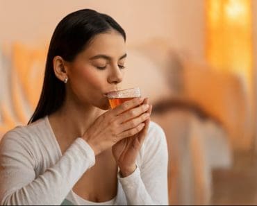 Rece sau fierbinte? Nutriționiștii spun ce tip de ceai este mai bun pentru sănătate Rece sau fierbinte? Nutriționiștii spun ce tip de ceai este mai bun pentru sănătate