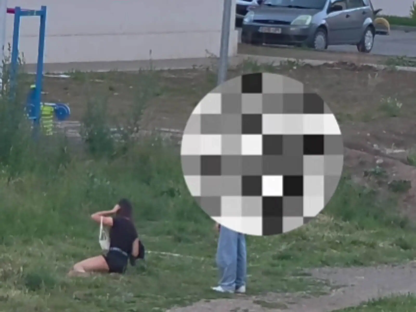 Moment dramatic la Cluj! O adolescentă s-a prăbușit la pământ, iar prietenele ei, în loc să o ajute, au luat-o la fugă: „Un semnal de alarmă”