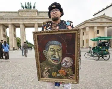 Un cunoscut caricaturist rus a fost ucis cu sânge rece la doar 72 de ore după ce l-a sfidat pe Putin