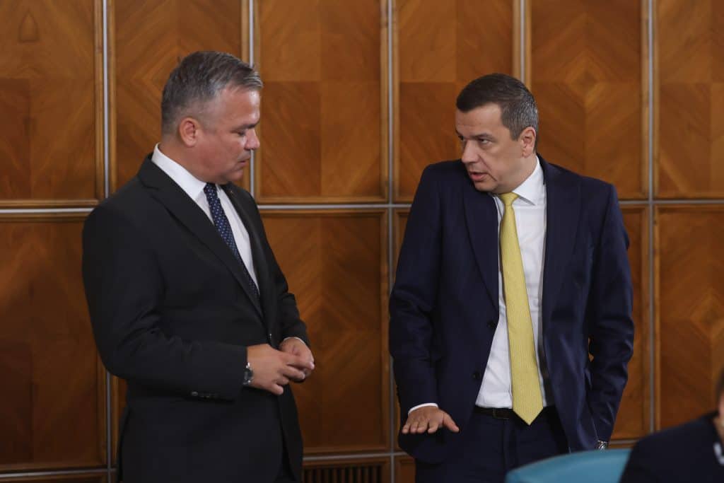 Răsturnare de situație: 6 parlamentari PSD nu vor să voteze Guvernul Veștea. Liderul PNL, discuții prelungite cu Grindeanu la Vila Lac