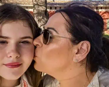 Isabela și-a făcut mama mândră. Oana Roman, plăcut surprinsă de evoluția fiicei sale: „Nu i-am cerut 10 pe linie, dar a avut rezultate foarte bune” Isabela și-a făcut mama mândră. Oana Roman, plăcut surprinsă de evoluția fiicei sale: „Nu i-am cerut 10 pe linie, dar a avut rezultate foarte bune”