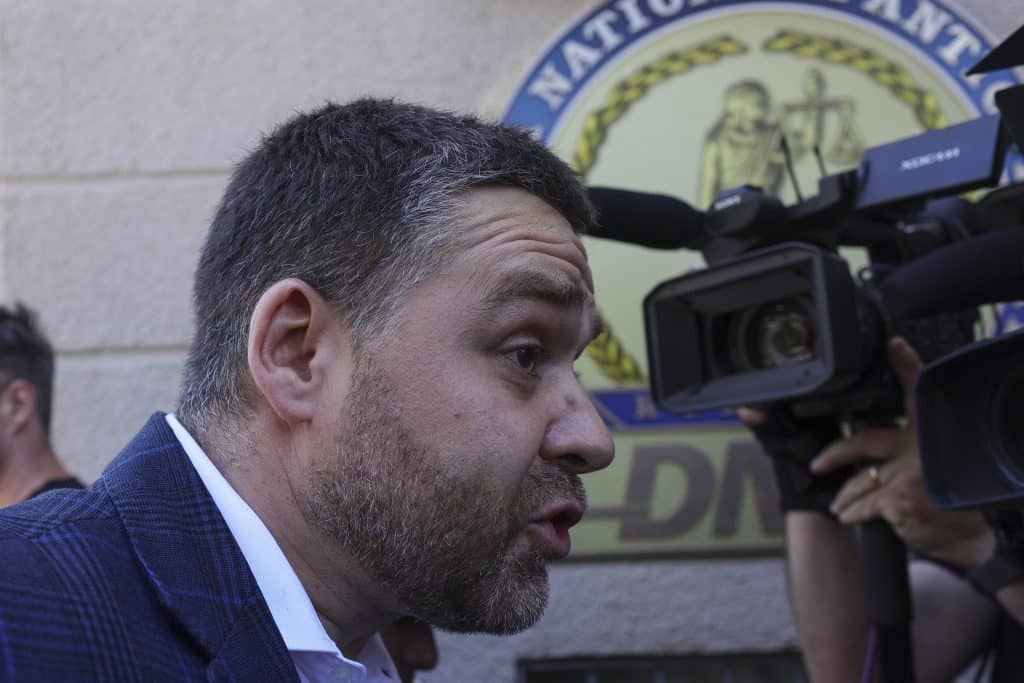 Ciprian Ciucu, după audierile la DNA: „Sunt nevinovat. O să am o tinichea de coadă”. Primarul Capitalei, sub control judiciar