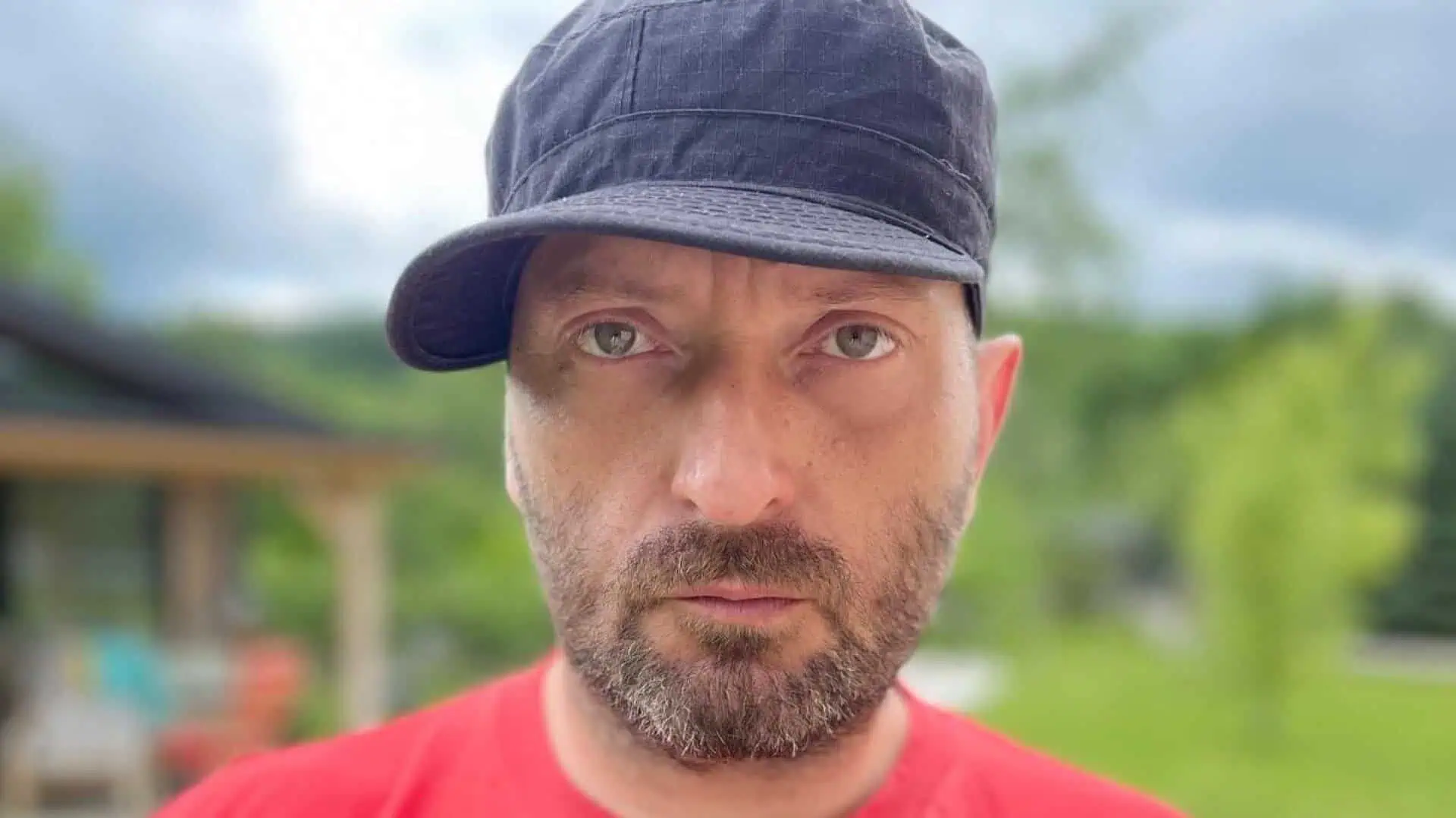 SURSE: Cheloo ar fi ajuns la Psihiatrie după ce și-ar fi provocat o rană la gât. Polițiștii au intervenit de urgență
