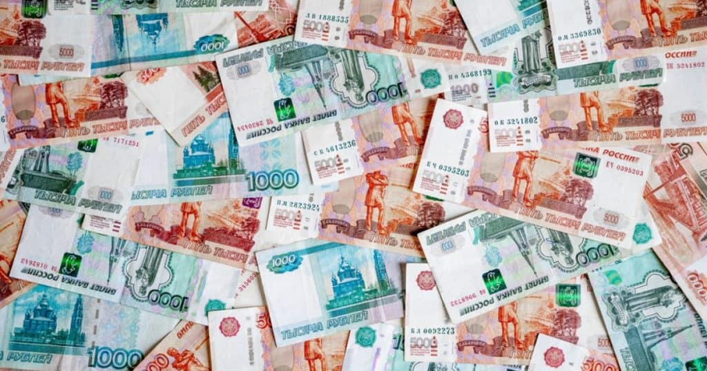 Șeful comuniștilor ruși propune confiscarea a 30 de trilioane de ruble pentru a „cumpără” victoria în războiul din Ucraina