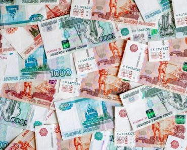 Șeful comuniștilor ruși propune confiscarea a 30 de trilioane de ruble pentru a „cumpără” victoria în războiul din Ucraina