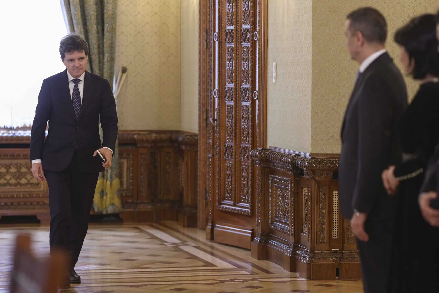 Nicușor Dan, consultări-fulger la Cotroceni: propunerile partidelor. Când e așteptată o nouă desemnare de premier de către președinte Nicușor Dan, consultări-fulger la Cotroceni: propunerile partidelor. Când e așteptată o nouă desemnare de premier de către președinte