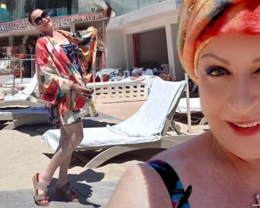Cum arată Maria Dragomiroiu la plajă, în America. Și stiliștii o laudă. Reacția fanilor când au văzut-o: „Arătați de 30 de ani!” Cum arată Maria Dragomiroiu la plajă, în America. Și stiliștii o laudă. Reacția fanilor când au văzut-o: „Arătați de 30 de ani!”