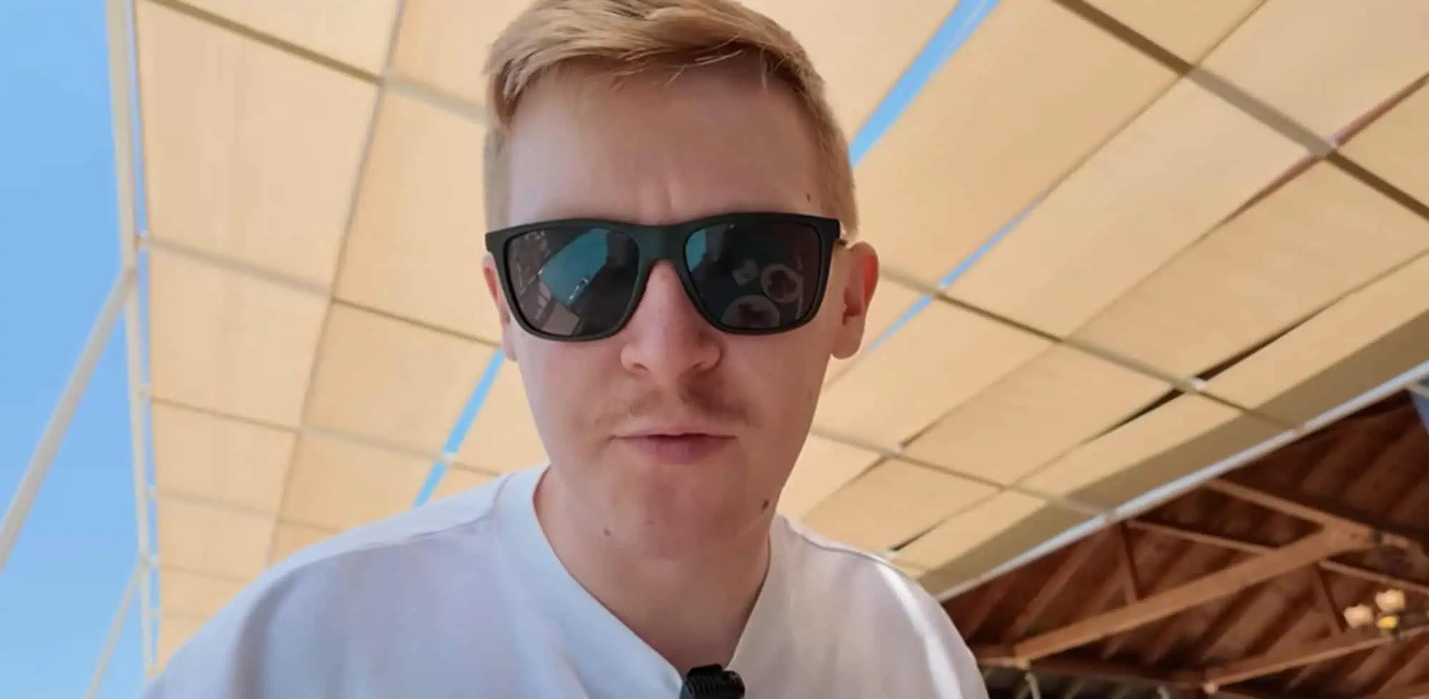 Cât de rea este, de fapt, cea mai ieftină vacanță all-inclusive din Turcia? Un youtuber a mers să verifice și a avut o reacție neașteptată: „Camera arată ponosită pe alocuri”