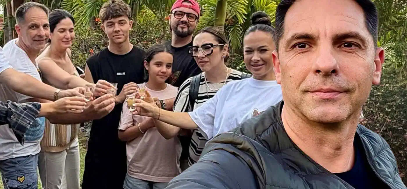 Vacanță, în gașcă, în Mauritius! Poze rare cu soția lui Dan Negru: „Am reușit să ne păstrăm căsnicia în discreție.”