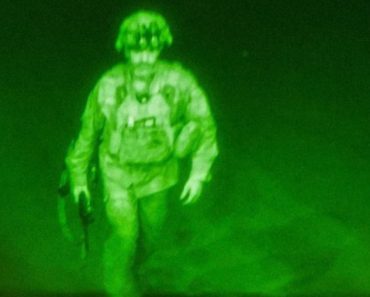 Încă un general de rang înalt, ultimul soldat american care a părăsit Afganistanul, și-a anunțat brusc demisia
