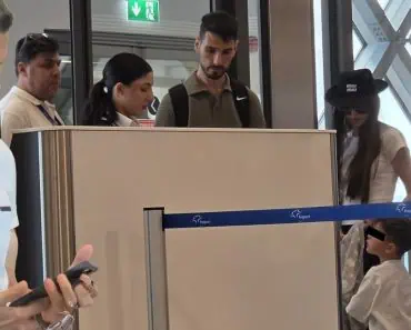 Theo Rose și Anghel Damian, colegi de avion cu Răzvan Lucescu la întoarcerea din vacanță. Cu cine au dat nas în nas la bagaje