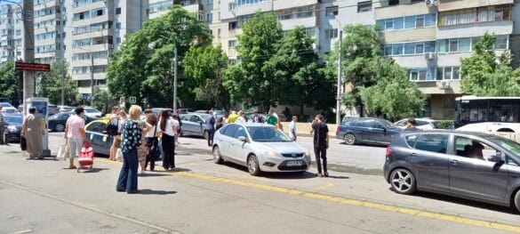 A murit femeia lovită pe trecere în Bariera București. Mulțumim Primăriei Ploiești pentru lipsa relantisoarelor! Mai importante sunt parangheliile! A murit femeia lovită pe trecere în Bariera București. Mulțumim Primăriei Ploiești pentru lipsa relantisoarelor! Mai importante sunt parangheliile!