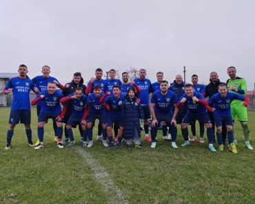 Echipa de fotbal CS NESERIOZITATE Brazi