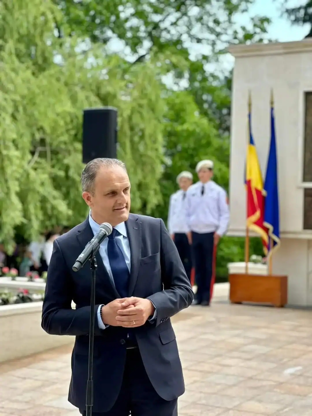 La mulţi ani, Virgiliu Nanu! Preşedintele CJ Prahova împlineşte azi 52 de ani
