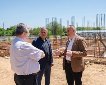 Peste 100 de copii din Băicoi vor beneficia de o grădiniță nouă, proiect realizat cu fonduri de la Guvern Peste 100 de copii din Băicoi vor beneficia de o grădiniță nouă, proiect realizat cu fonduri de la Guvern